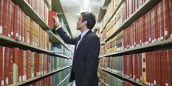 How to study law after 12th – Top Law Programmes, Exams, Institutes