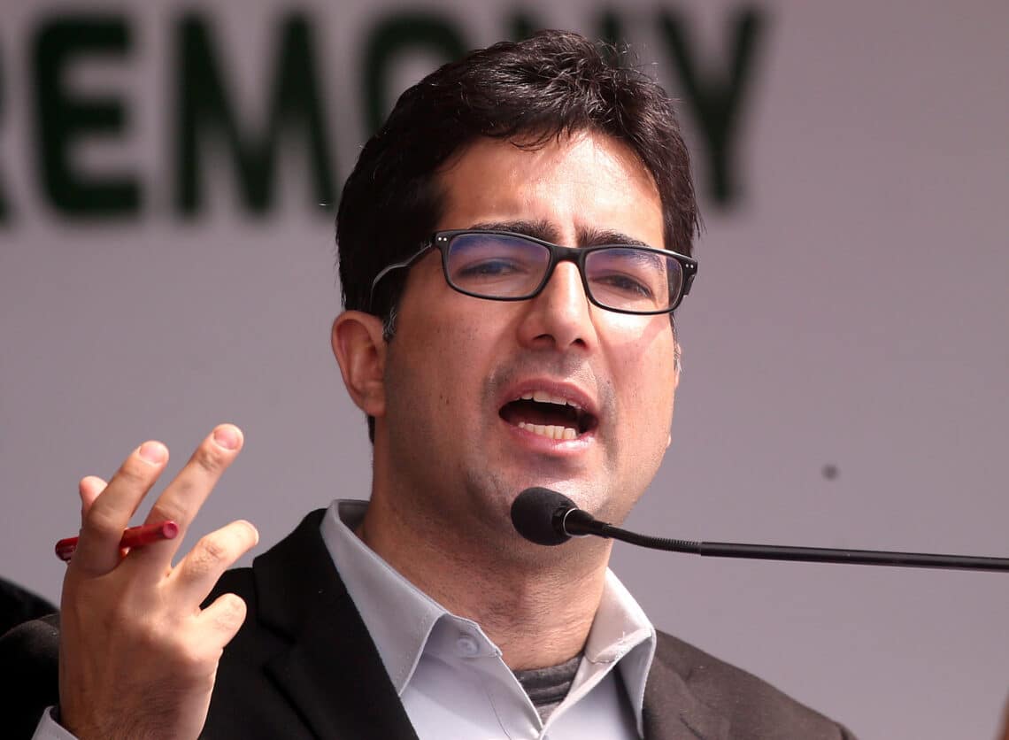 Govt reinstates IAS officer Shah Faesal in service 3 years after he resigned and joined politics in JK : The Tribune India