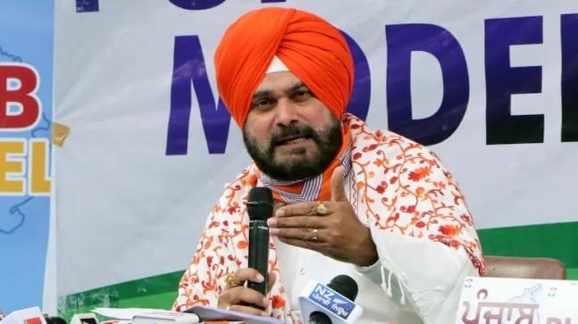 Road rage case: Navjot Singh Sidhu likely to surrender before police today