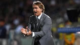 Roberto Mancini encourages his players