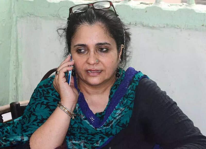 Teesta Setalvad detained by Gujarat ATS team in Mumbai |  IndiaNews