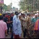 कानपुर में की नमाज के बाद पुलिस पर पथराव, बाजार बंद कराने पर बवाल - Clashes in Kanpur Between Two Groups Uproar Over Clossing Market NTC