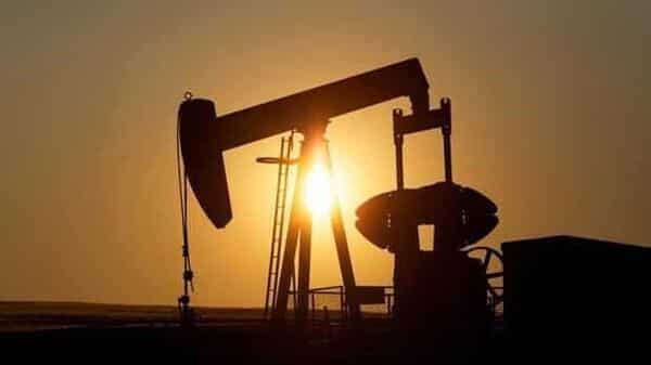 International oil price falls as recession fears boost fuel demand concerns